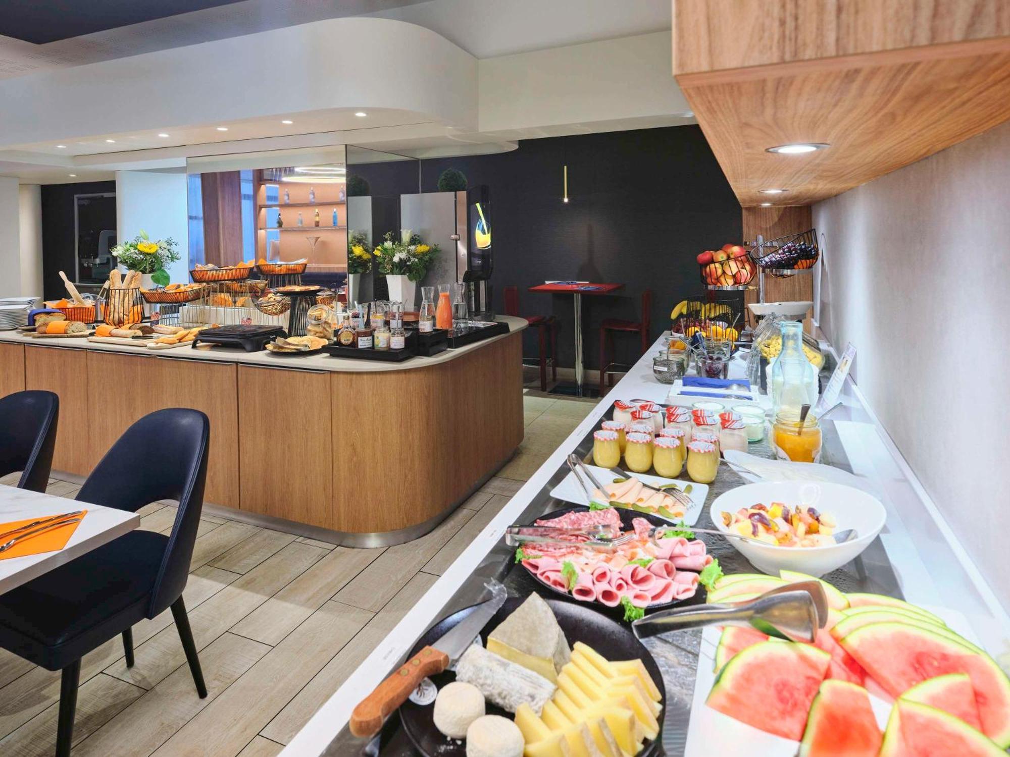 Mercure Chartres Cathedrale Ngoại thất bức ảnh