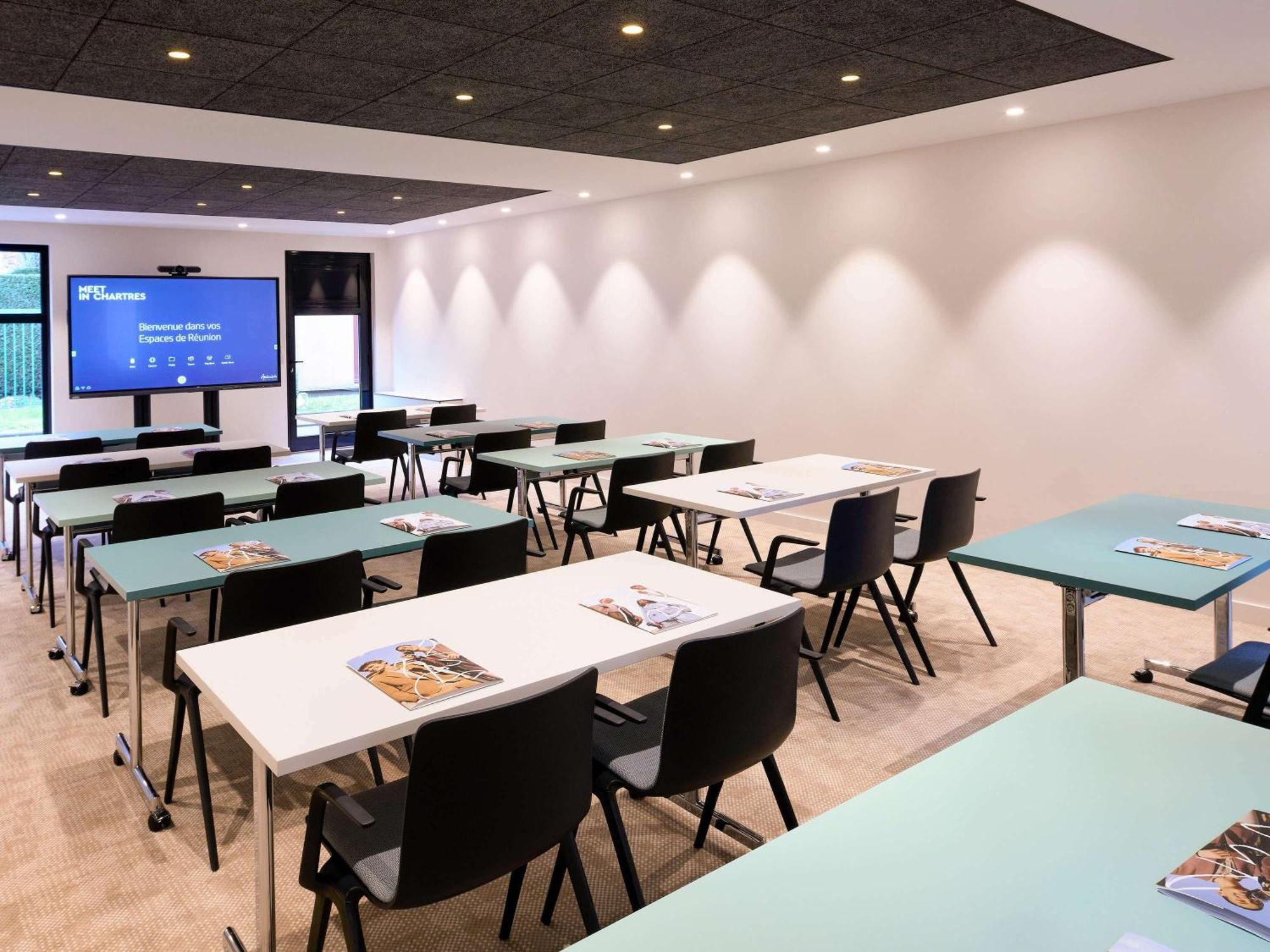Mercure Chartres Cathedrale Ngoại thất bức ảnh