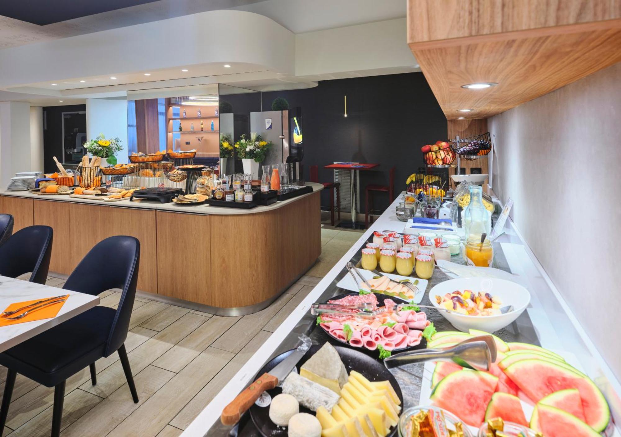 Mercure Chartres Cathedrale Ngoại thất bức ảnh